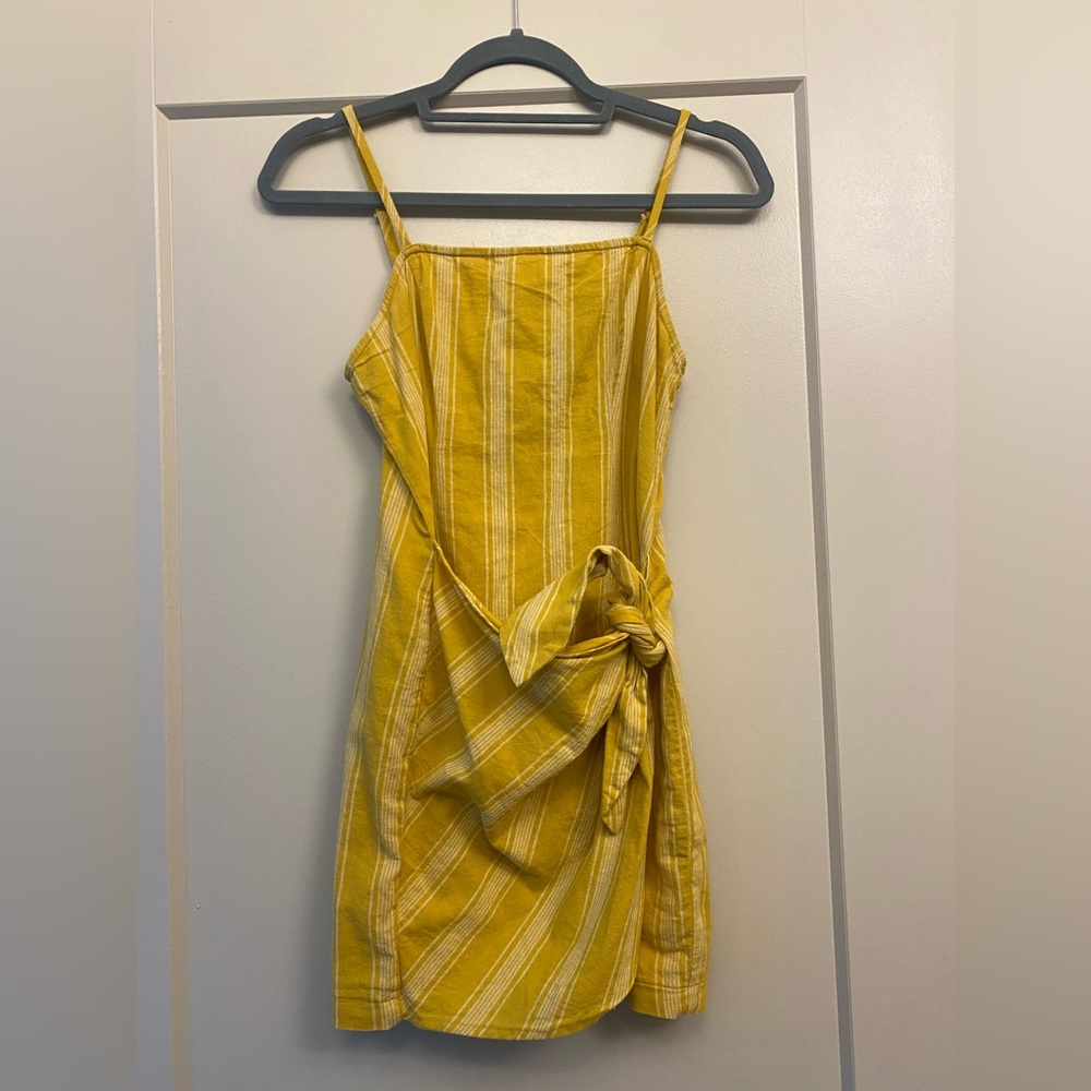 Yellow dress